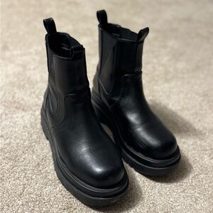 Raid London Black Boots